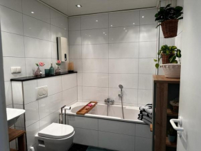 A&V Apartments Wunderschöne Rheinblick Wohnung zum entspannen Apt Ela